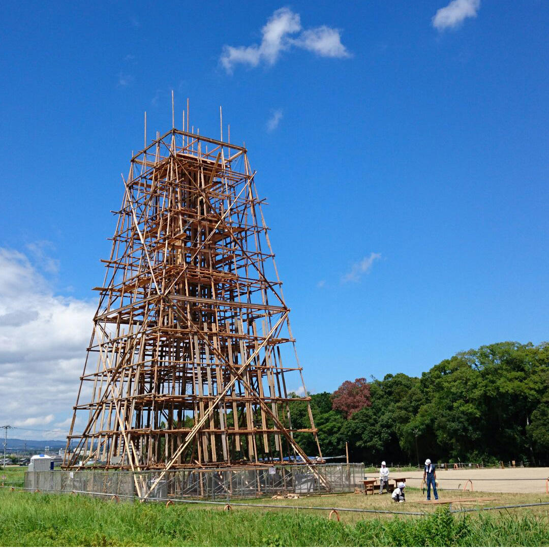 Latest work by Tadashi Kawamata has realized at Nara