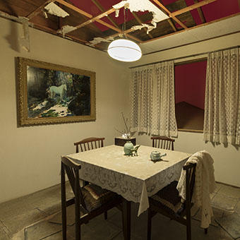 冨安由真 個展 : The Doom