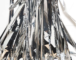 椛田ちひろ - 世界は鏡を通過する