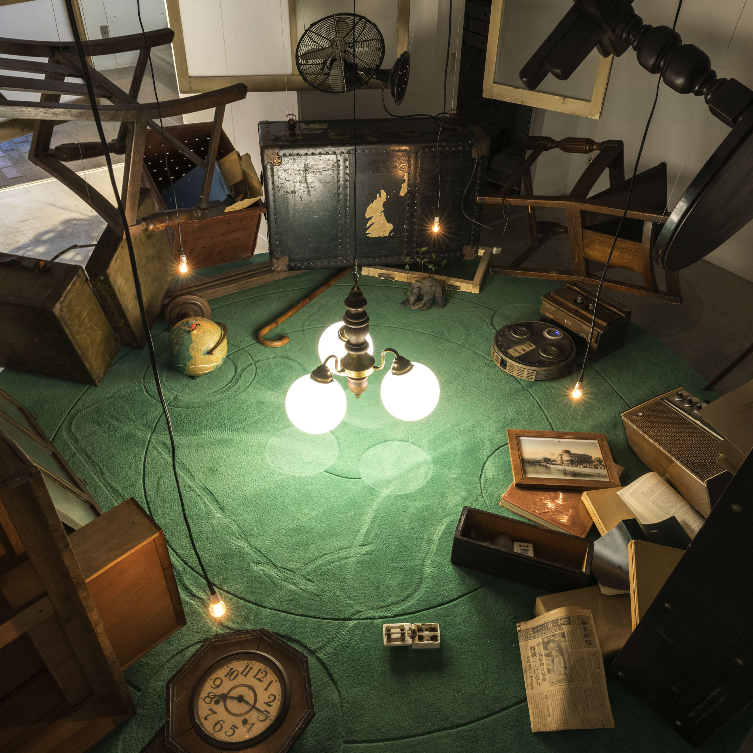 角文平：Secret room 作品解説